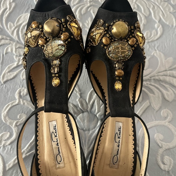 Oscar de la Renta Black Embellished Heels - Picture 2 of 15